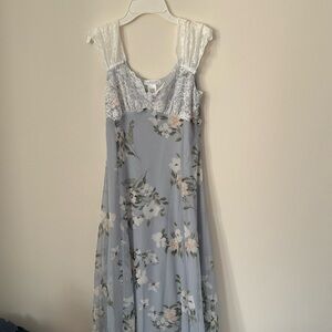 Stunning NWT Floral Midi Dress